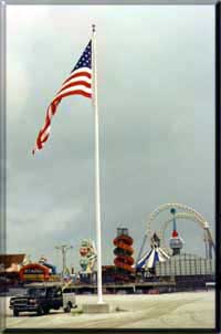 flag1.jpg (6725 bytes)